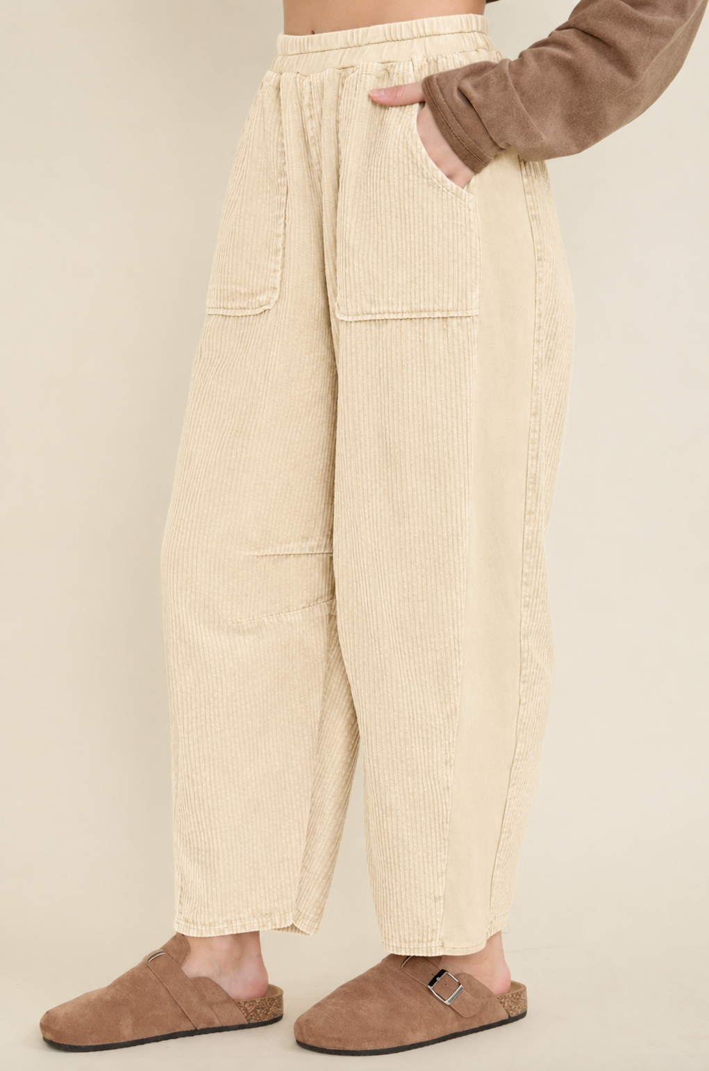 Colby Corduroy Barrel Pants